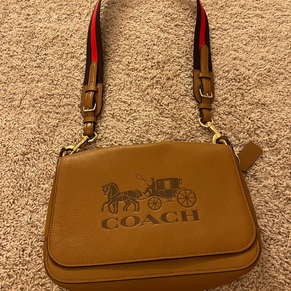 Authentic Coach messenger/crossbody bag for sale!